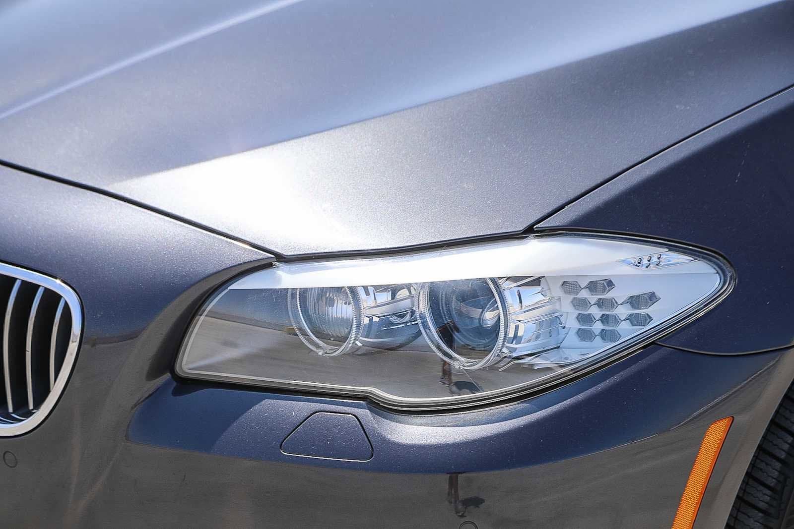 Thumbnail: 2012 BMW 5 Series - 7