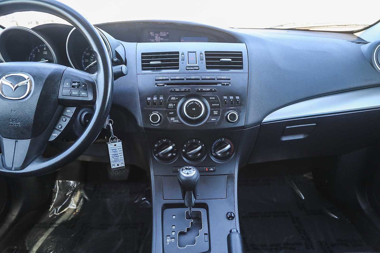 Thumbnail: 2013 Mazda Mazda3 - 11