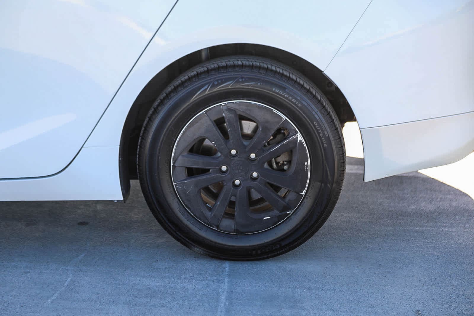 Thumbnail: 2017 Toyota Prius - 10