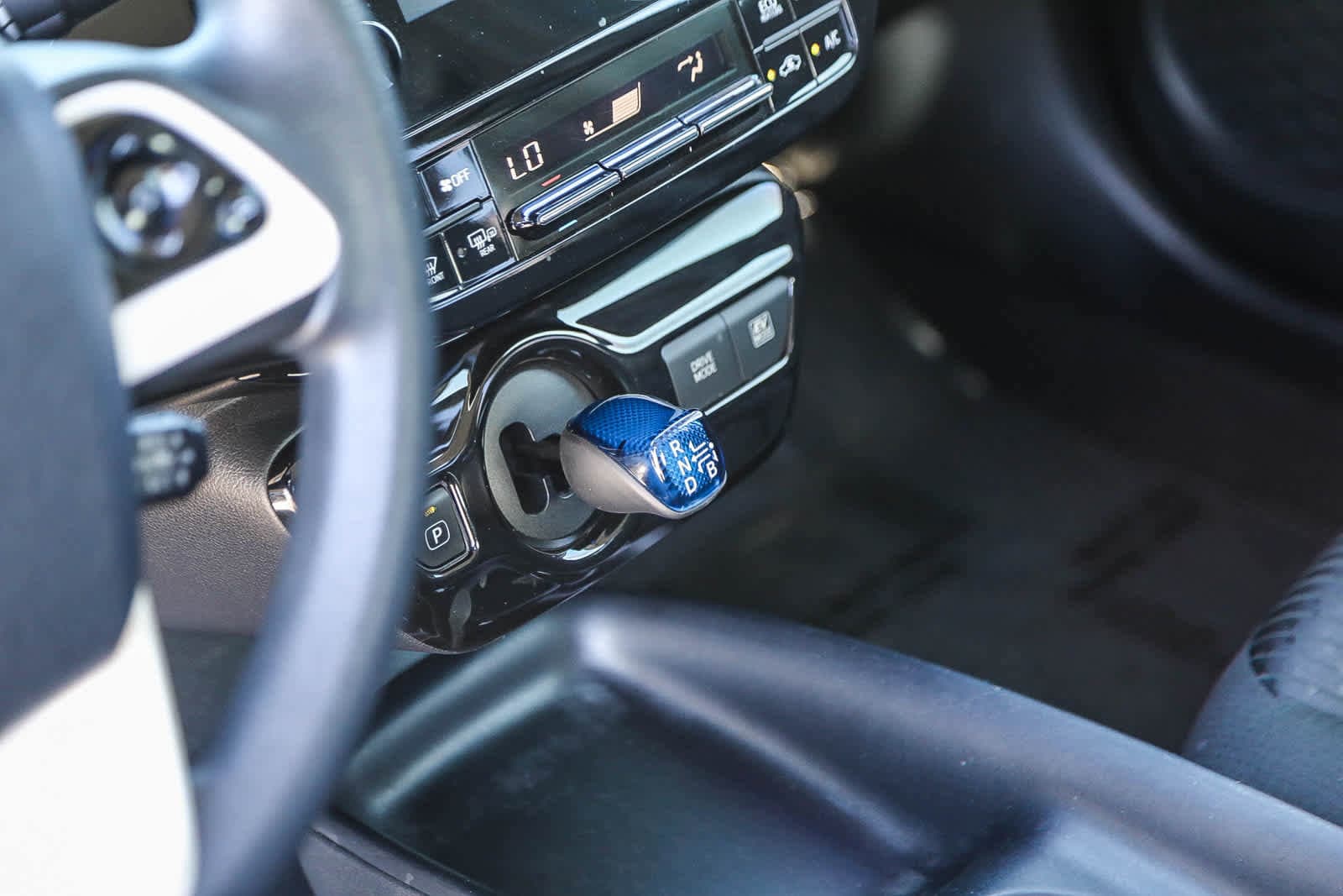 Thumbnail: 2017 Toyota Prius - 19