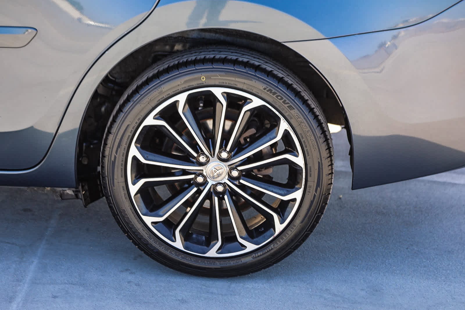 Thumbnail: 2016 Toyota Corolla - 10