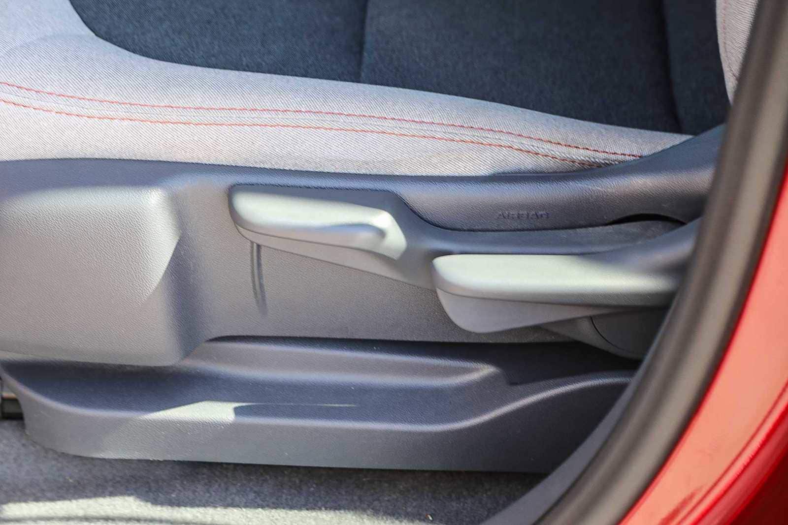Thumbnail: 2018 Chevrolet Bolt EV - 18