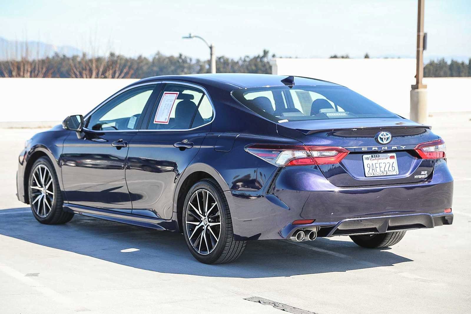 Thumbnail: 2022 Toyota Camry - 8