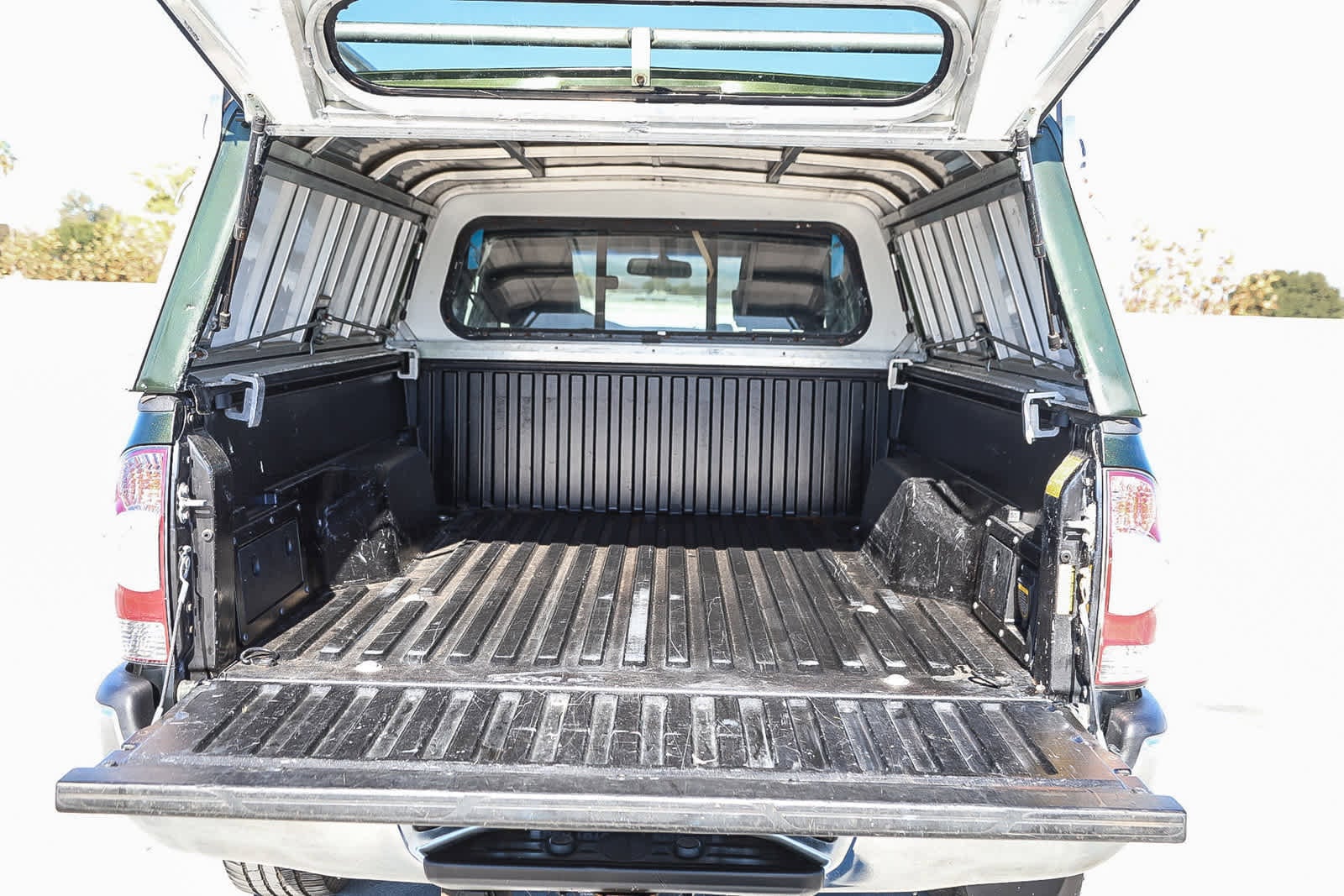 Thumbnail: 2013 Toyota Tacoma - 26