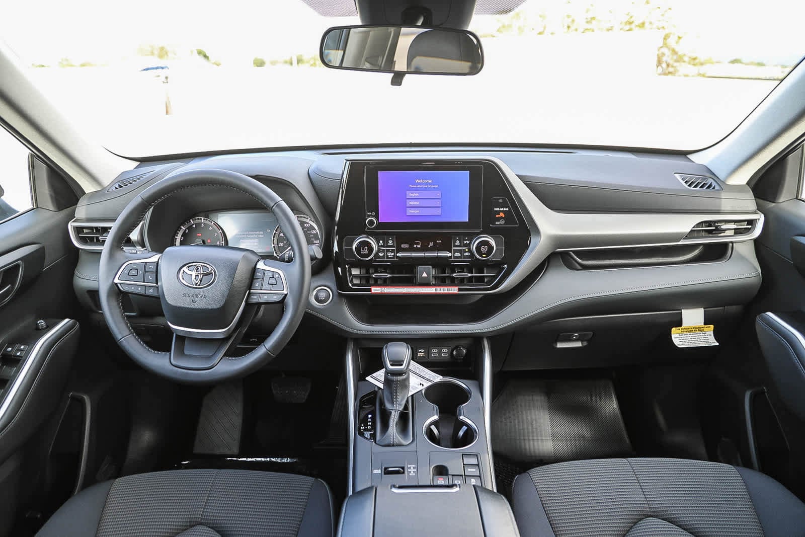 Thumbnail: 2025 Toyota Highlander - 13