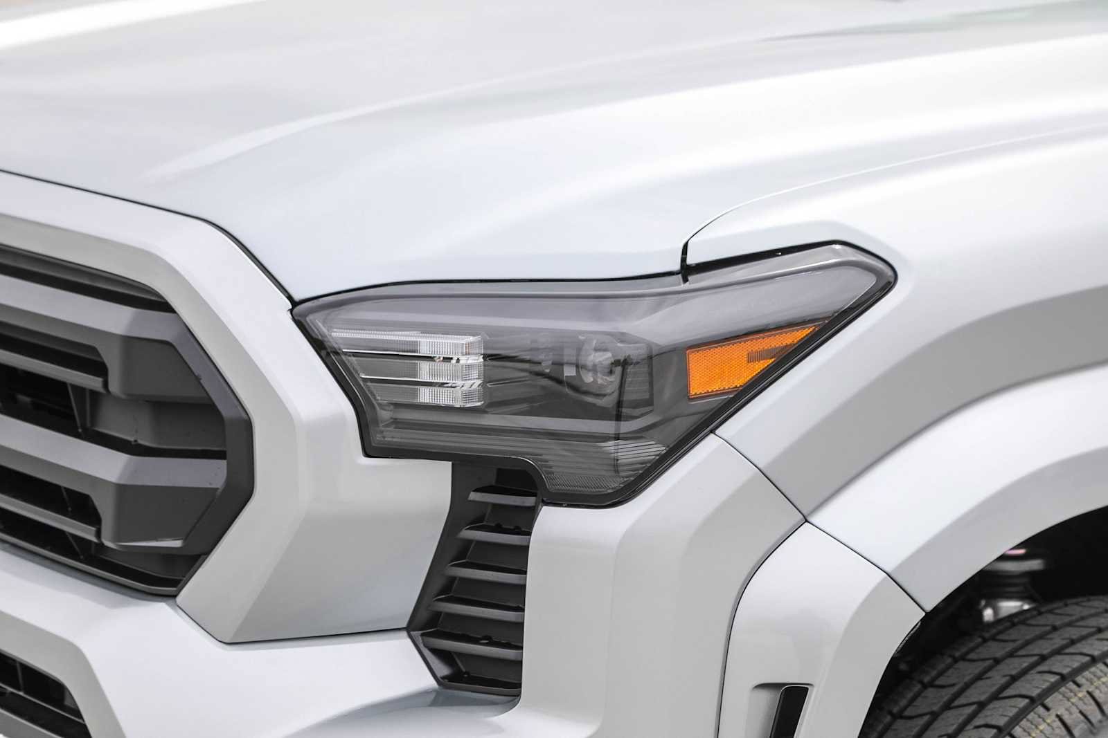 2025 Toyota Tacoma SR5 7