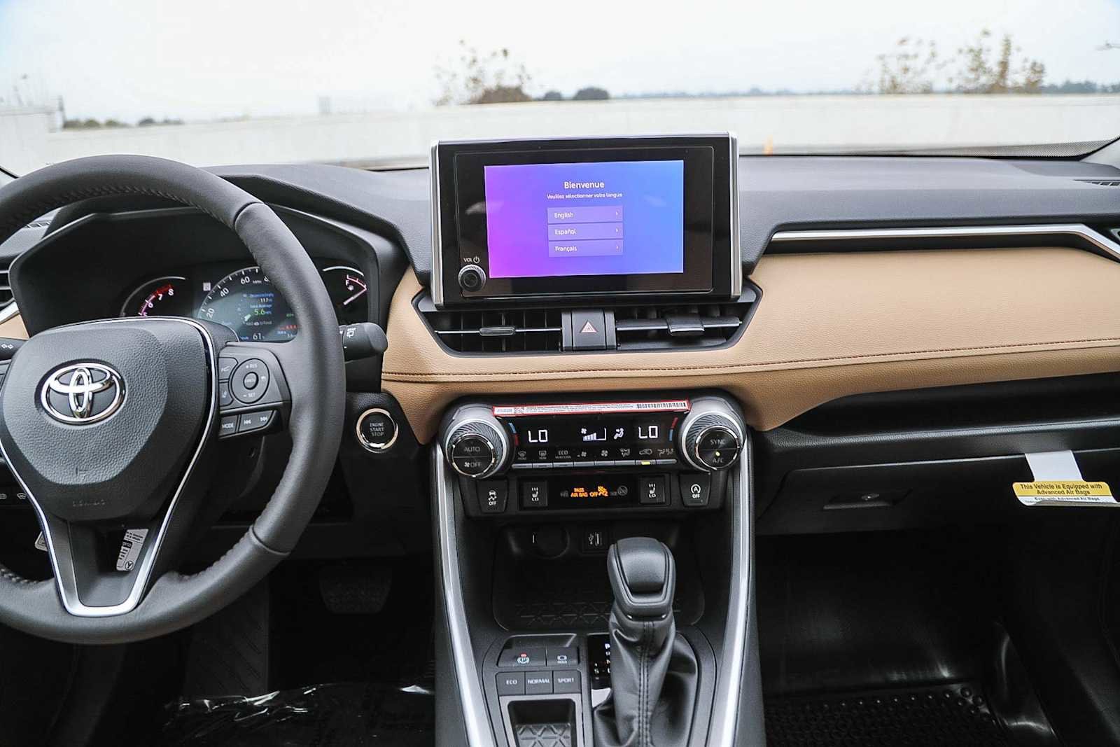 Thumbnail: 2025 Toyota RAV4 - 15