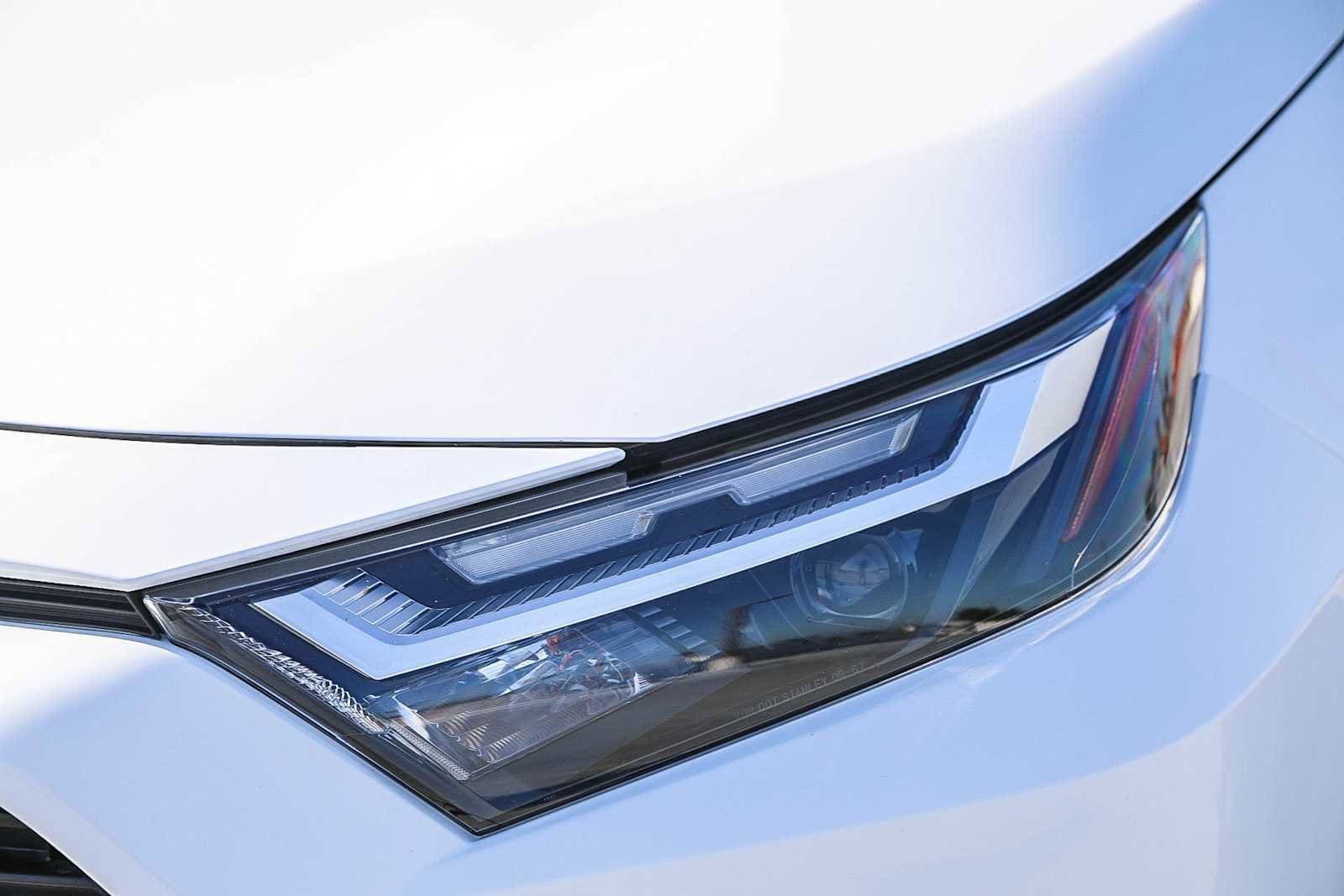 Thumbnail: 2024 Toyota RAV4 - 9