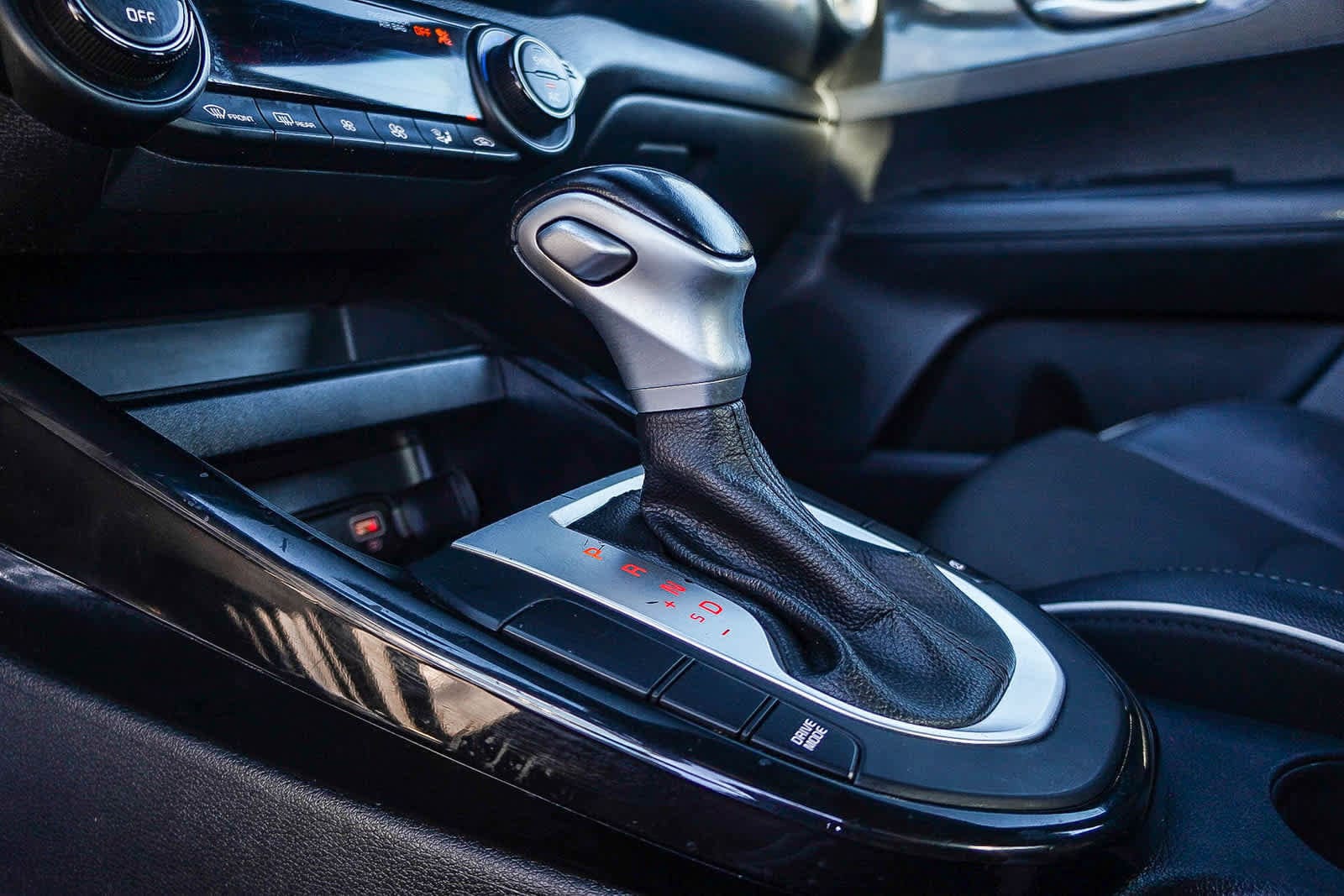 Thumbnail: 2022 Kia Forte - 25