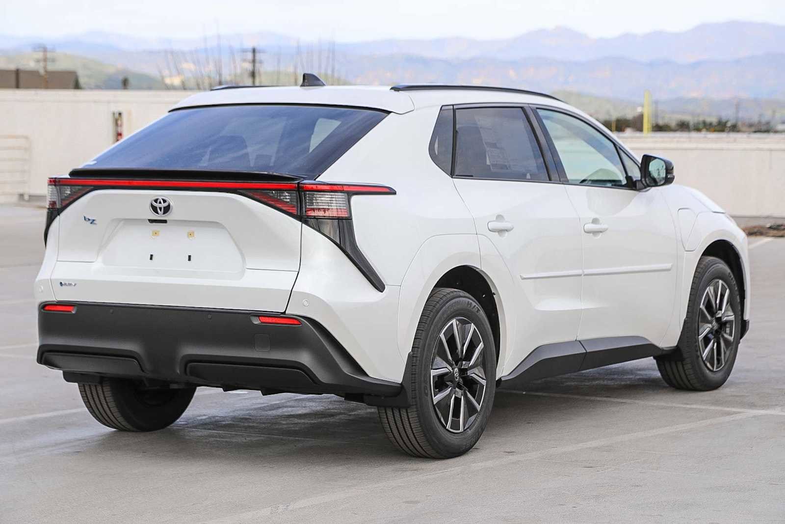 Thumbnail: 2026 Toyota bZ - 5