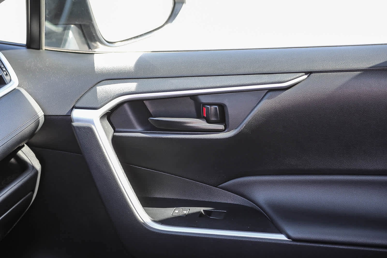 Thumbnail: 2024 Toyota RAV4 - 22