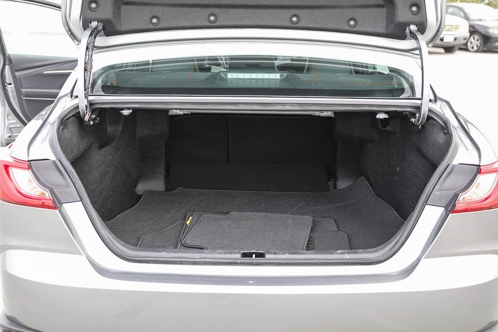 Thumbnail: 2025 Toyota Camry - 25