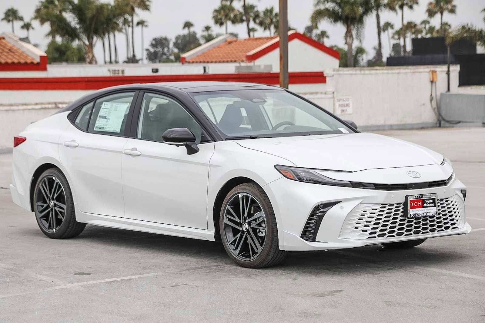 Thumbnail: 2025 Toyota Camry - 3