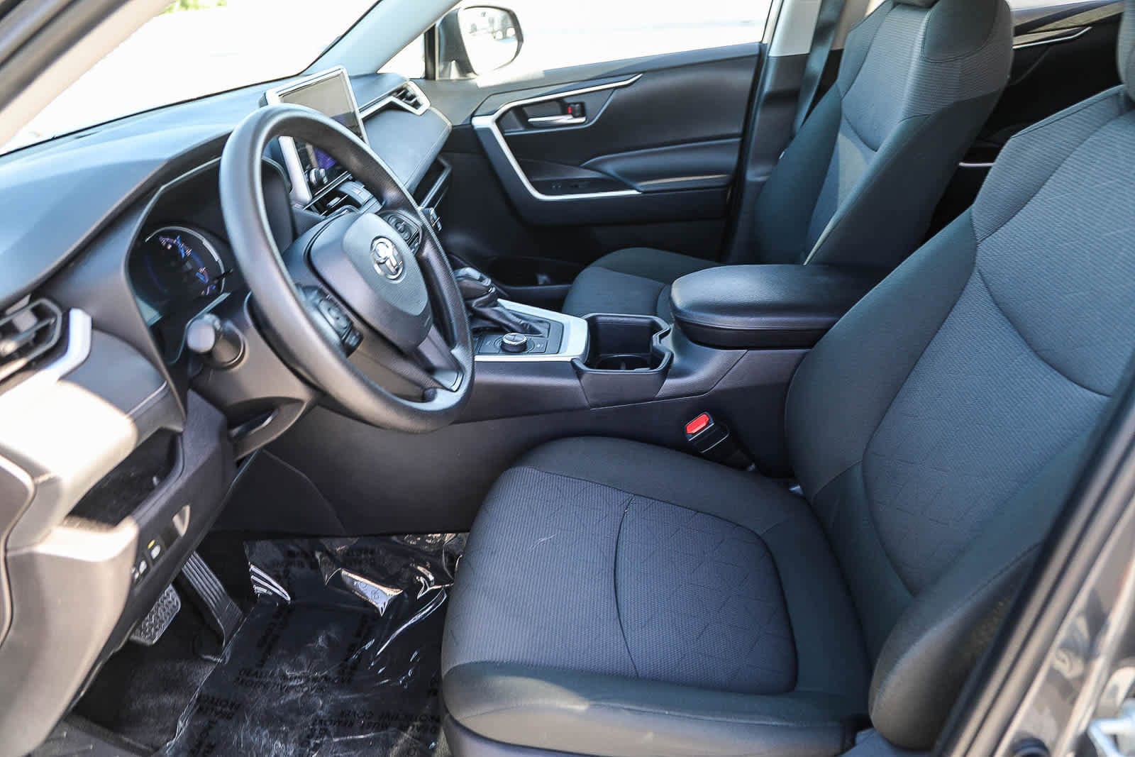 Thumbnail: 2025 Toyota RAV4 - 18