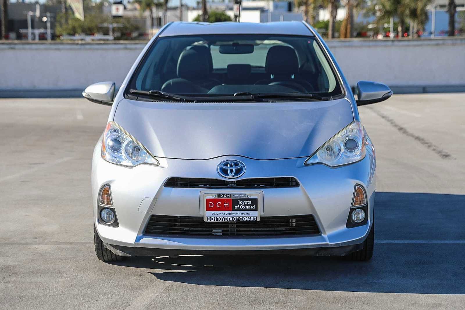 Thumbnail: 2012 Toyota Prius c - 3