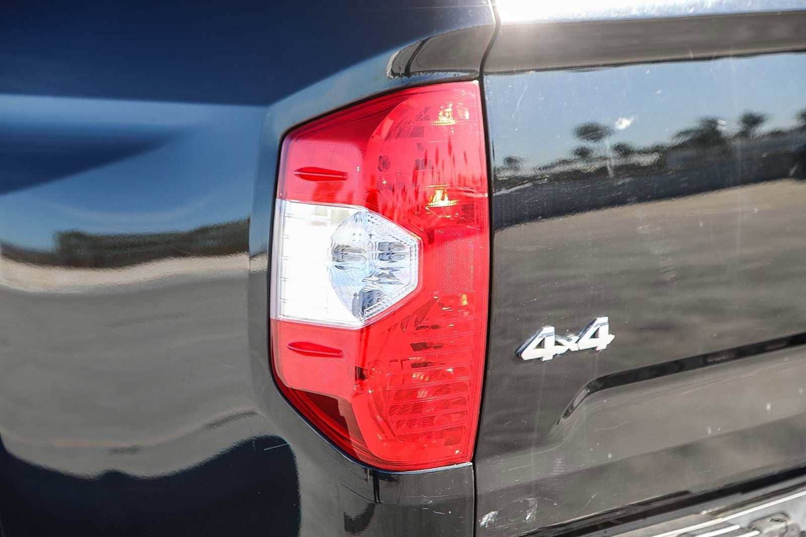 Thumbnail: 2016 Toyota Tundra - 10