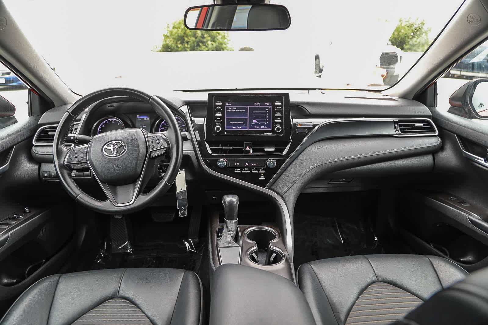 Thumbnail: 2021 Toyota Camry - 11