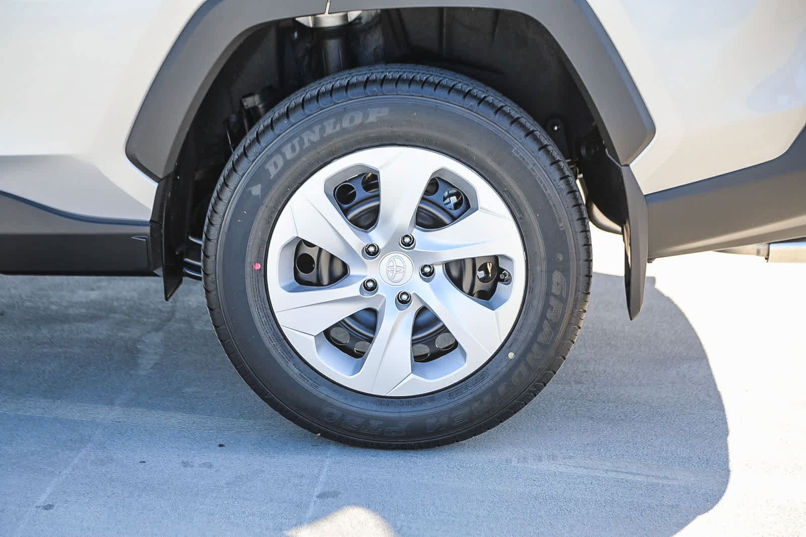 Thumbnail: 2025 Toyota RAV4 - 10