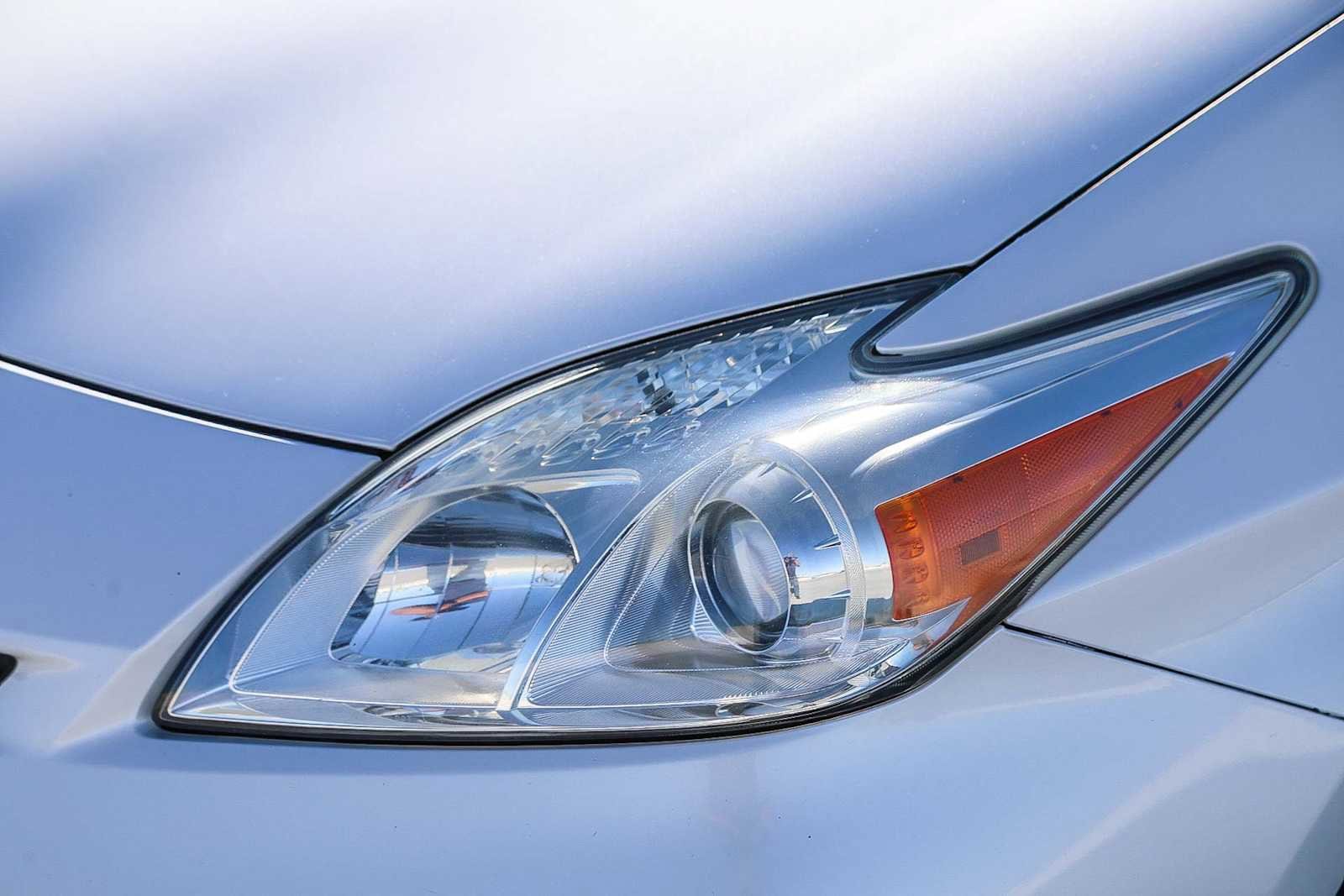 Thumbnail: 2015 Toyota Prius - 8