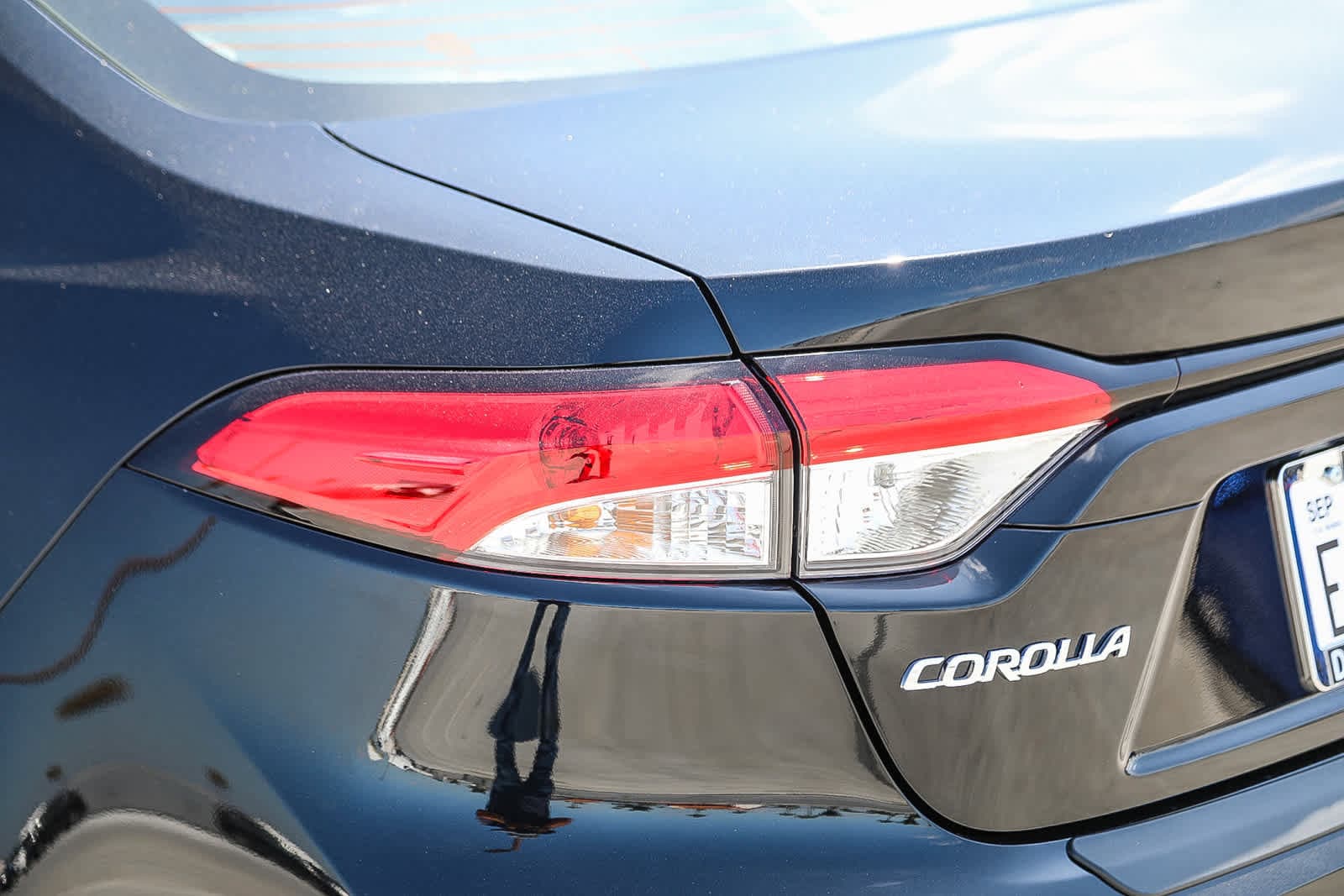 Thumbnail: 2025 Toyota Corolla - 10