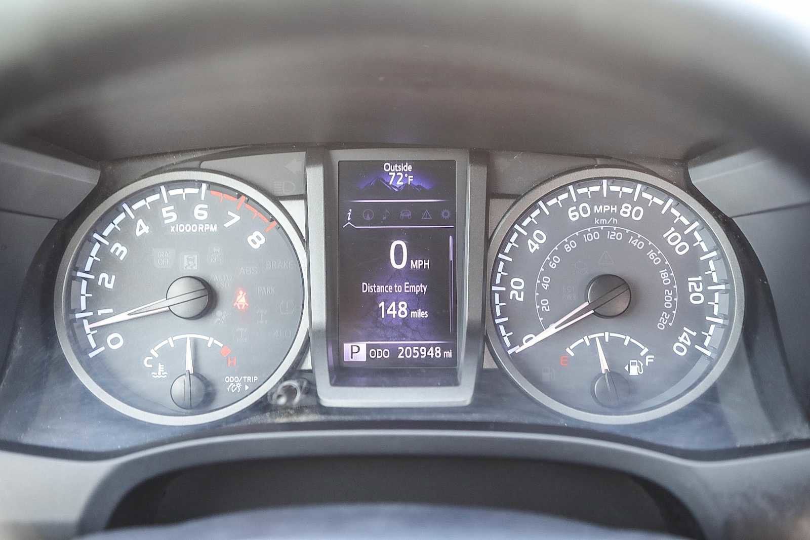 Thumbnail: 2016 Toyota Tacoma - 21