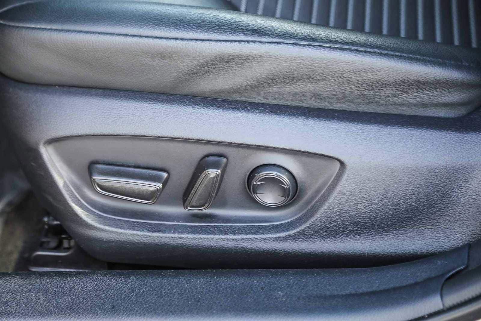 Thumbnail: 2023 Toyota Camry - 20