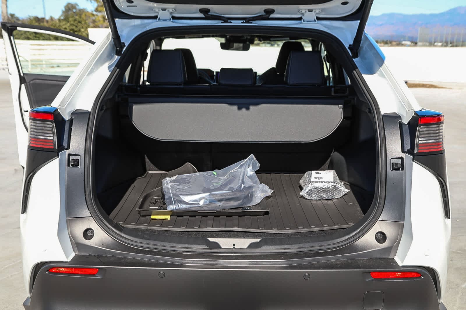 Thumbnail: 2026 Toyota bZ - 11