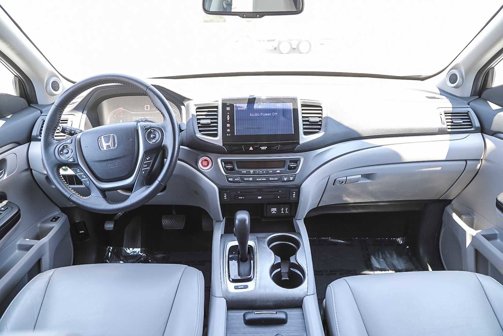 Thumbnail: 2016 Honda Pilot - 11