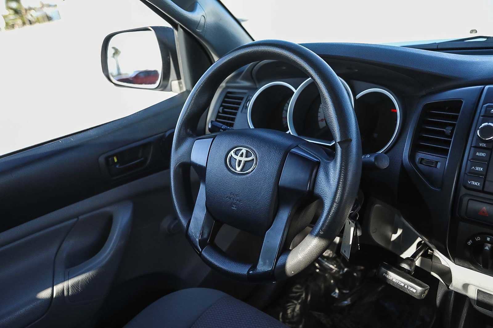 Thumbnail: 2013 Toyota Tacoma - 17