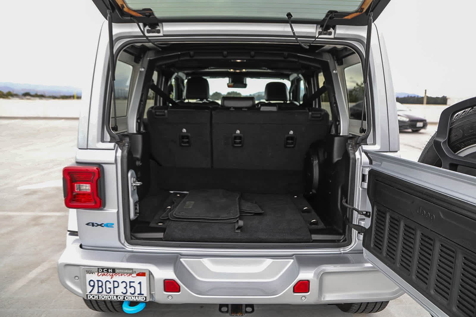 Thumbnail: 2022 Jeep Wrangler - 25