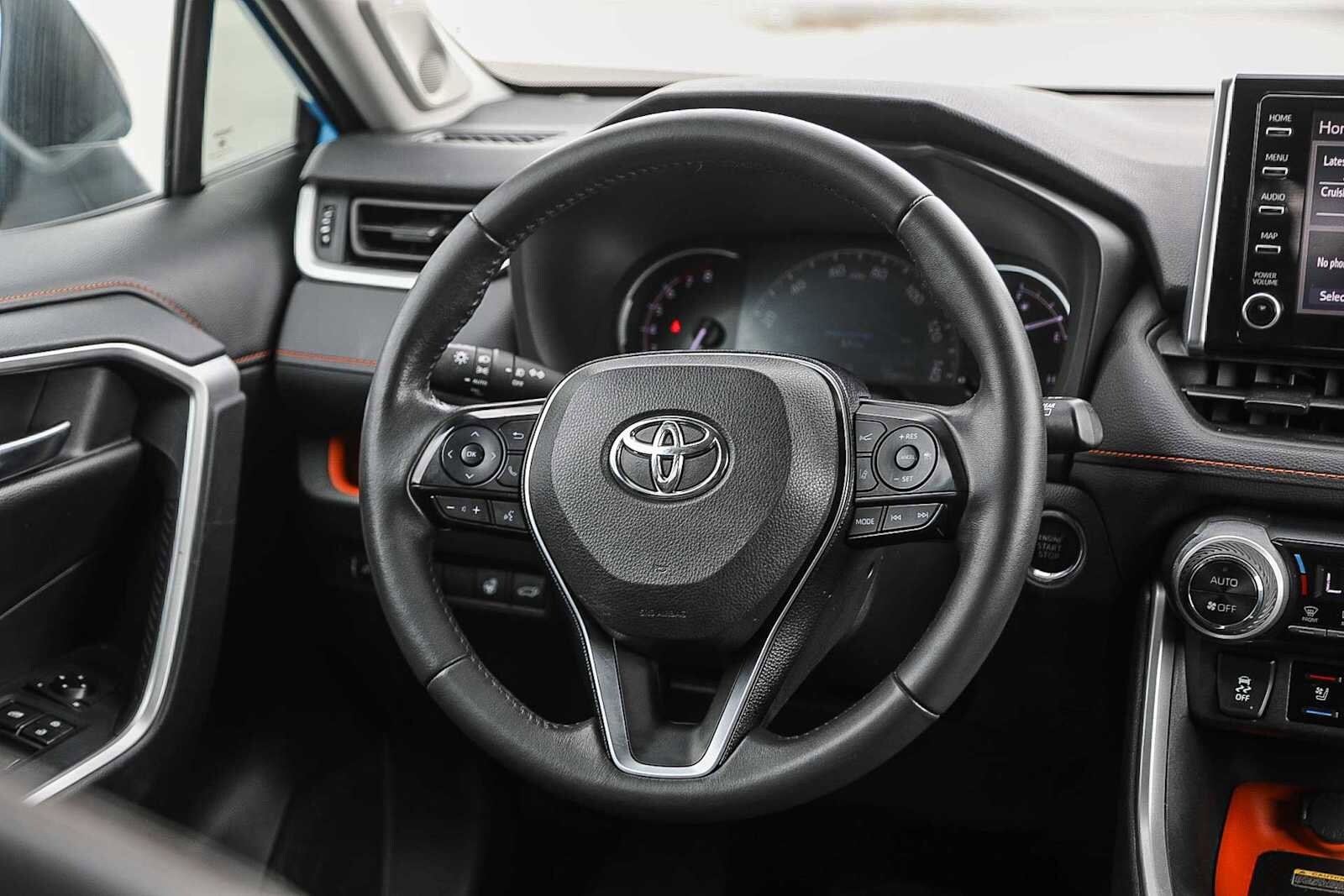 Thumbnail: 2019 Toyota RAV4 - 14