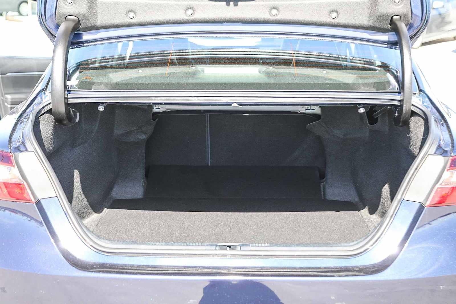 Thumbnail: 2022 Toyota Camry - 26