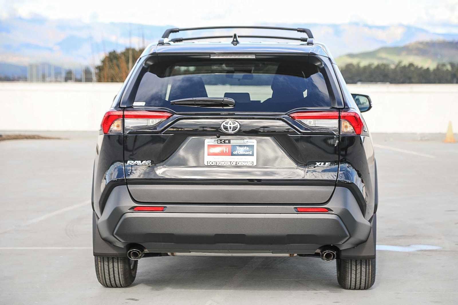 Thumbnail: 2025 Toyota RAV4 - 6