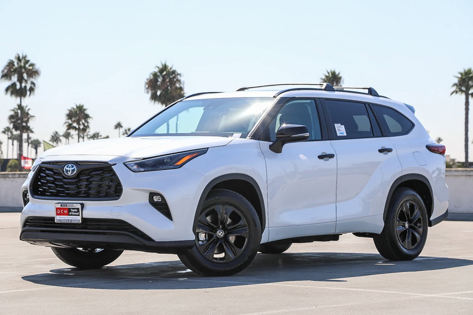 2024 Toyota Highlander XLE -
                Oxnard, CA