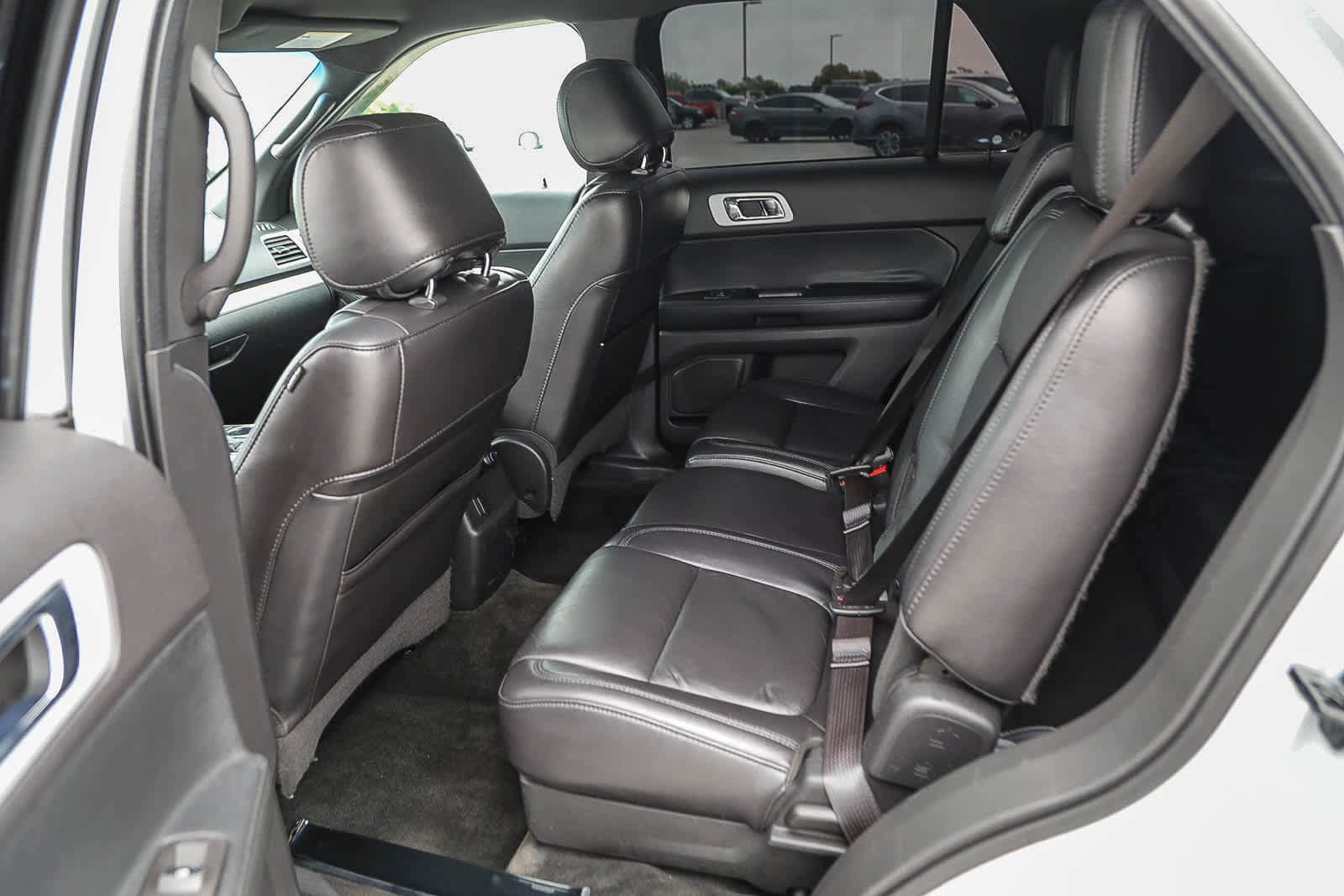 Thumbnail: 2014 Ford Explorer - 18