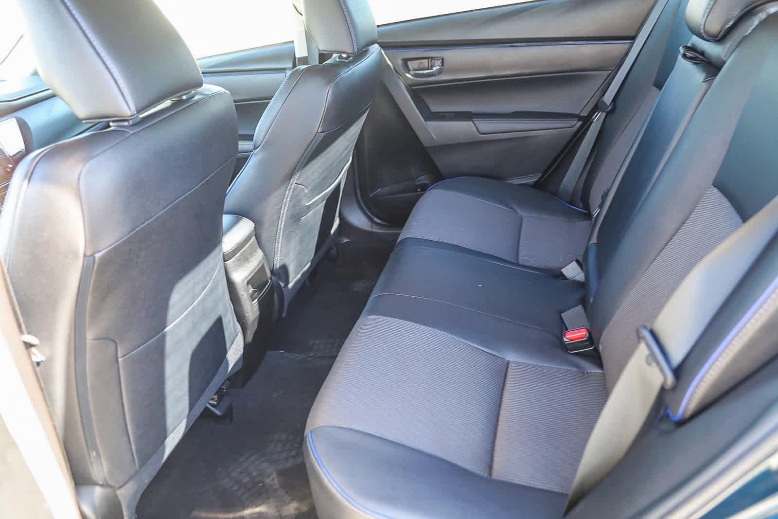 Thumbnail: 2019 Toyota Corolla - 19