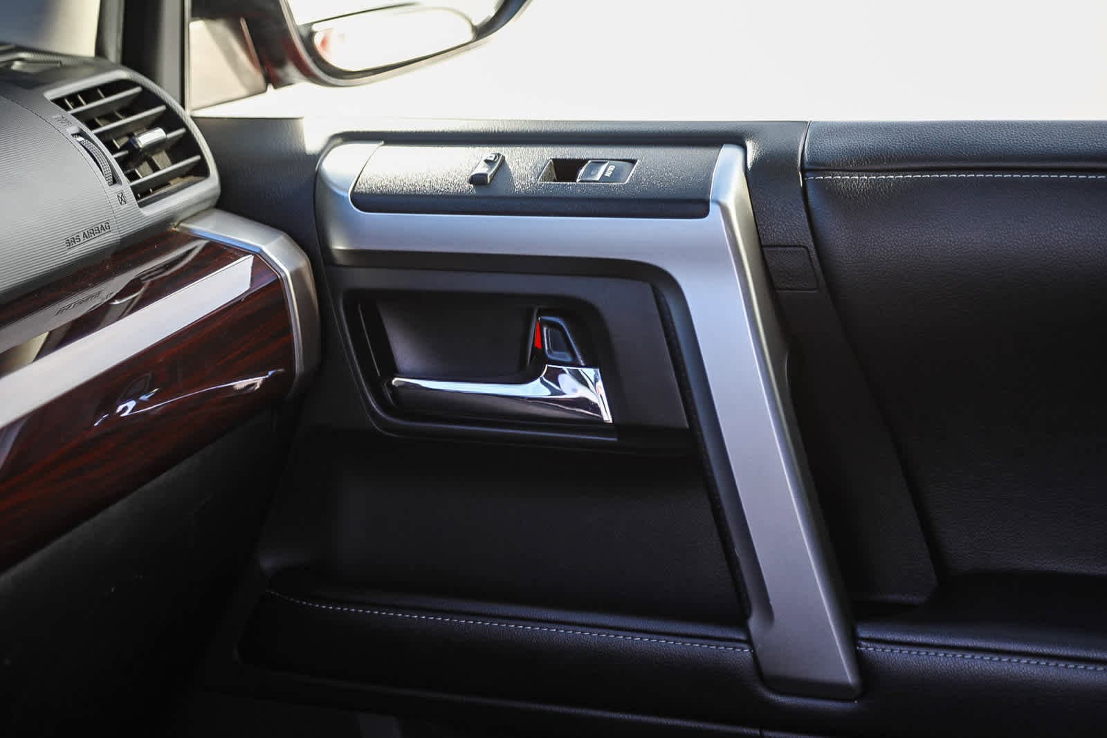 Thumbnail: 2020 Toyota 4Runner - 22