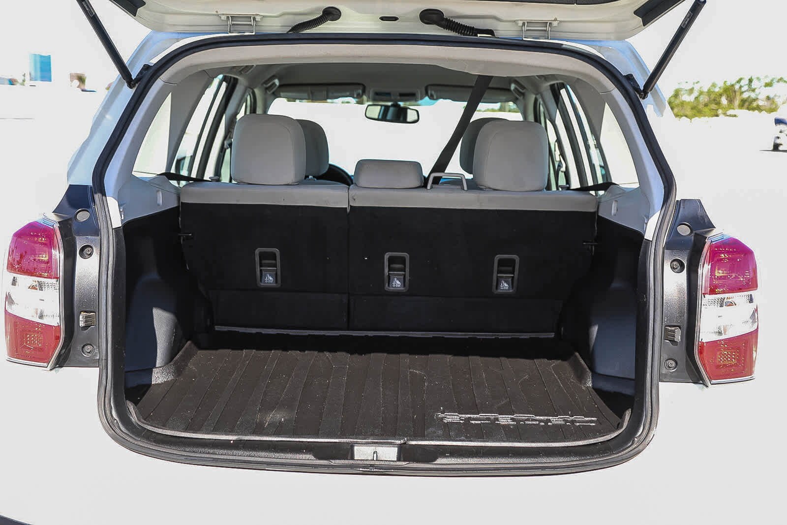 Thumbnail: 2015 Subaru Forester - 26