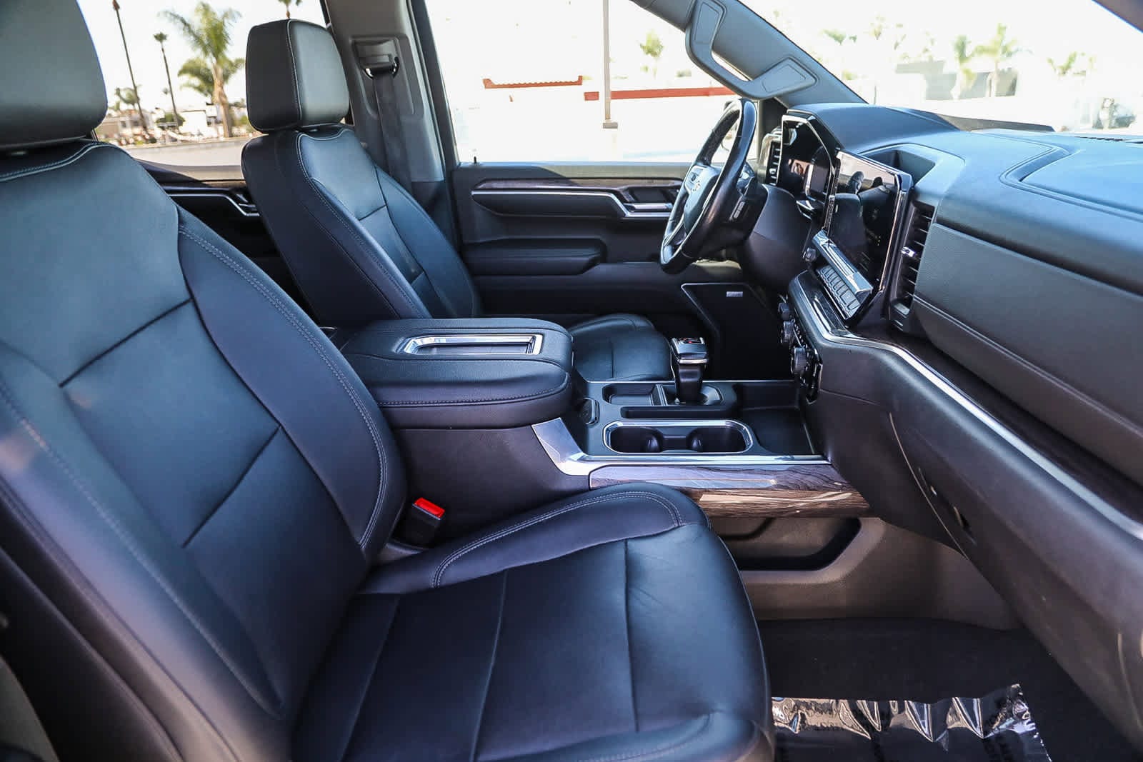 Thumbnail: 2022 Chevrolet Silverado 1500 - 16