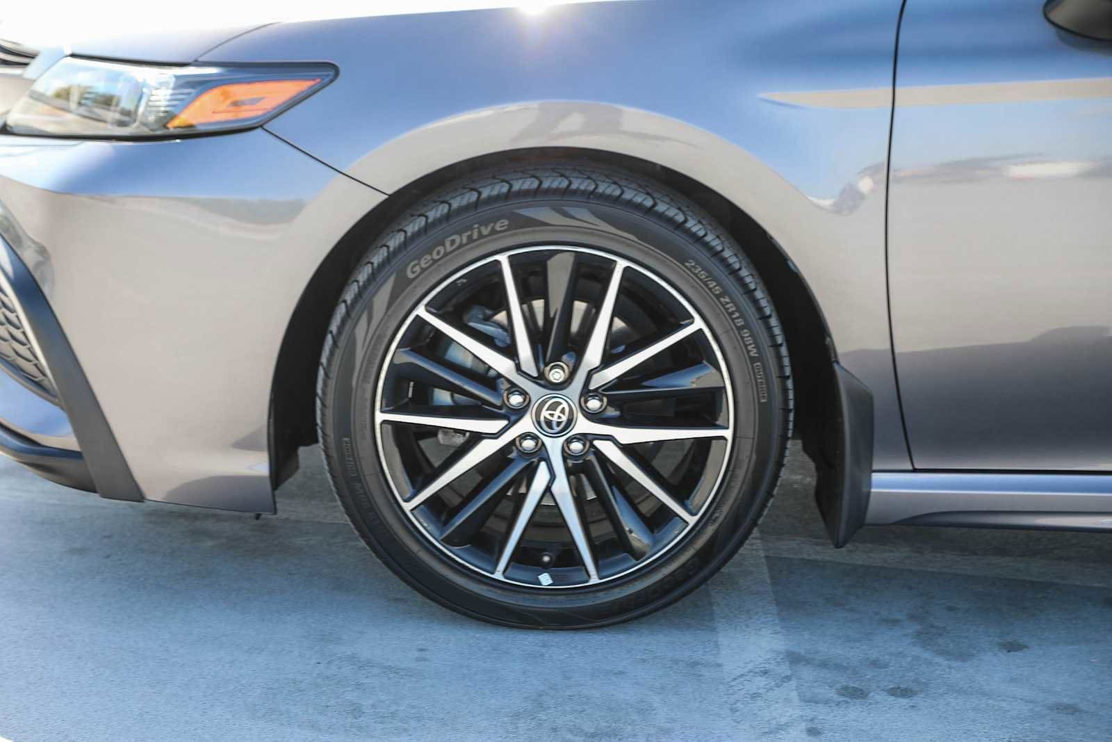 2023 Toyota Camry SE 8