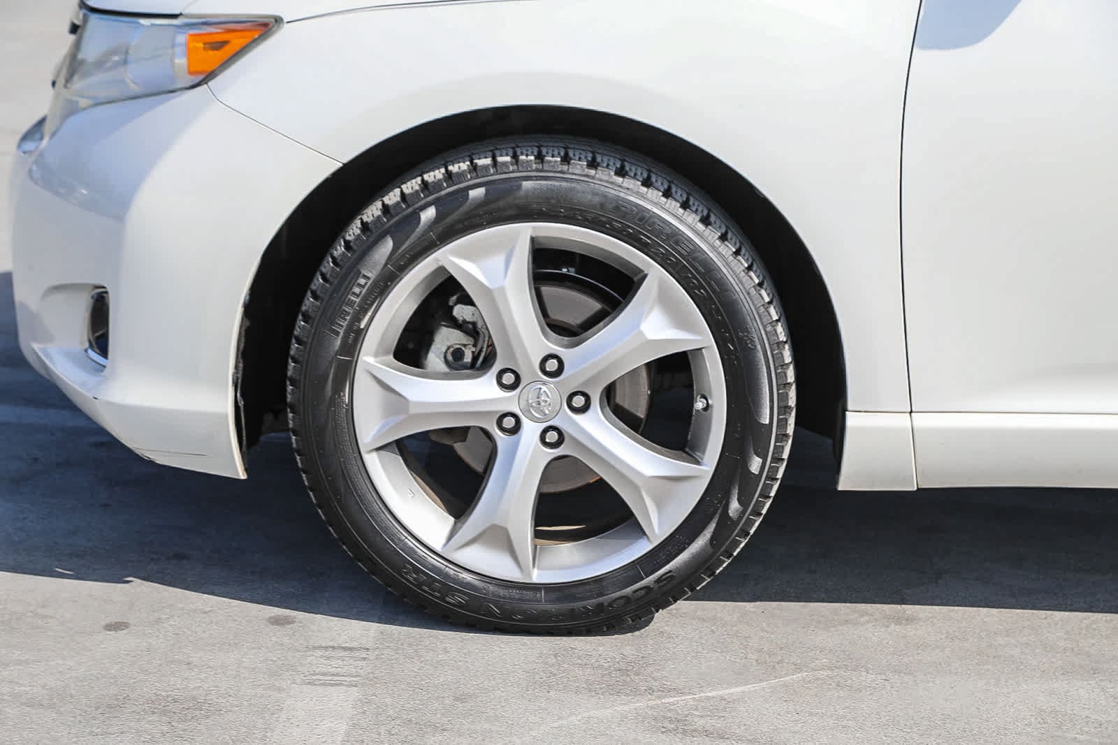 Used 2013 Toyota Crossover LE V6 Blizzard Pearl For Sale at Lithia