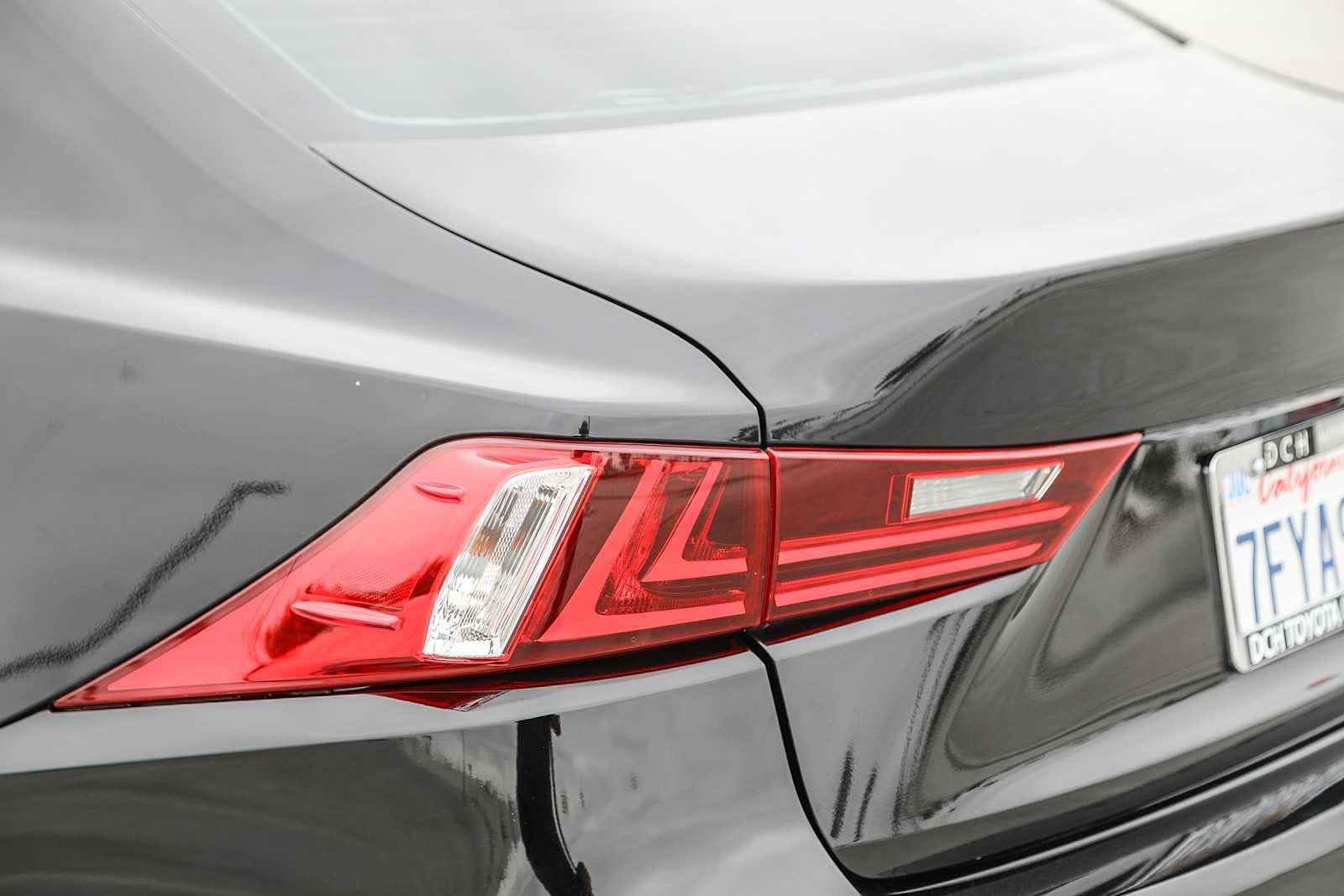 Thumbnail: 2014 Lexus IS - 8