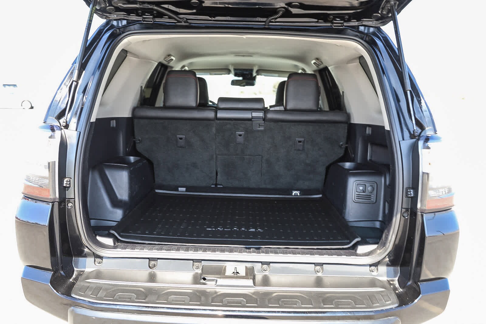 Thumbnail: 2022 Toyota 4Runner - 24