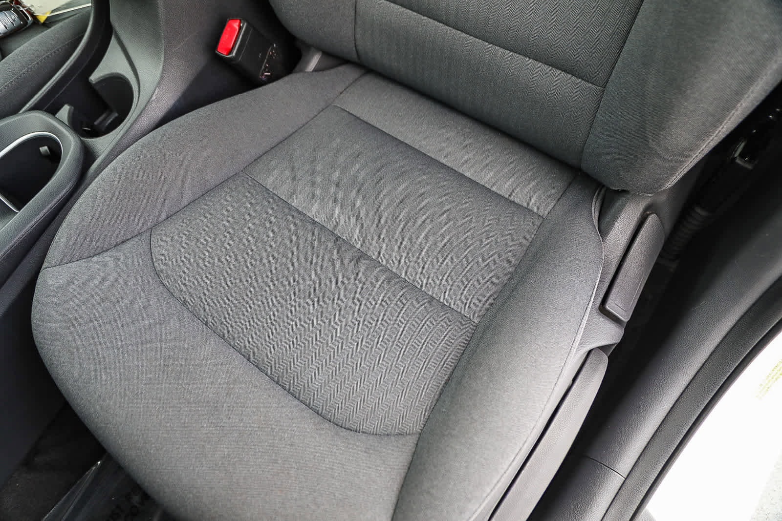 Thumbnail: 2020 Hyundai Ioniq - 21