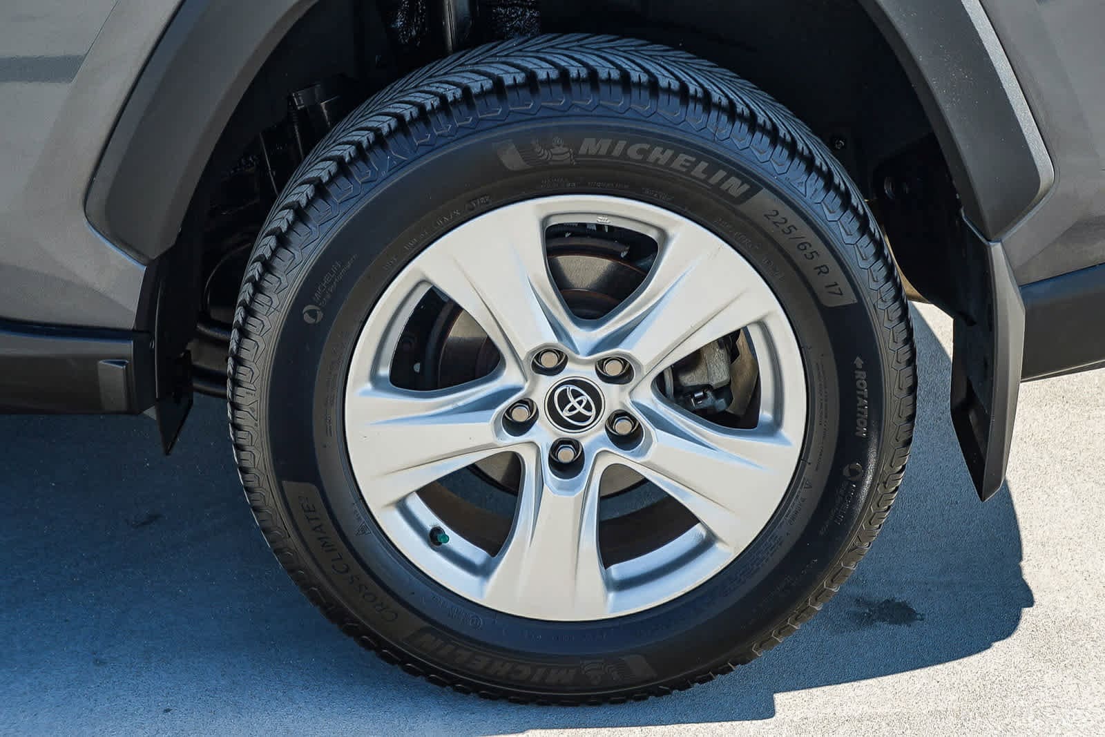 Thumbnail: 2020 Toyota RAV4 - 11