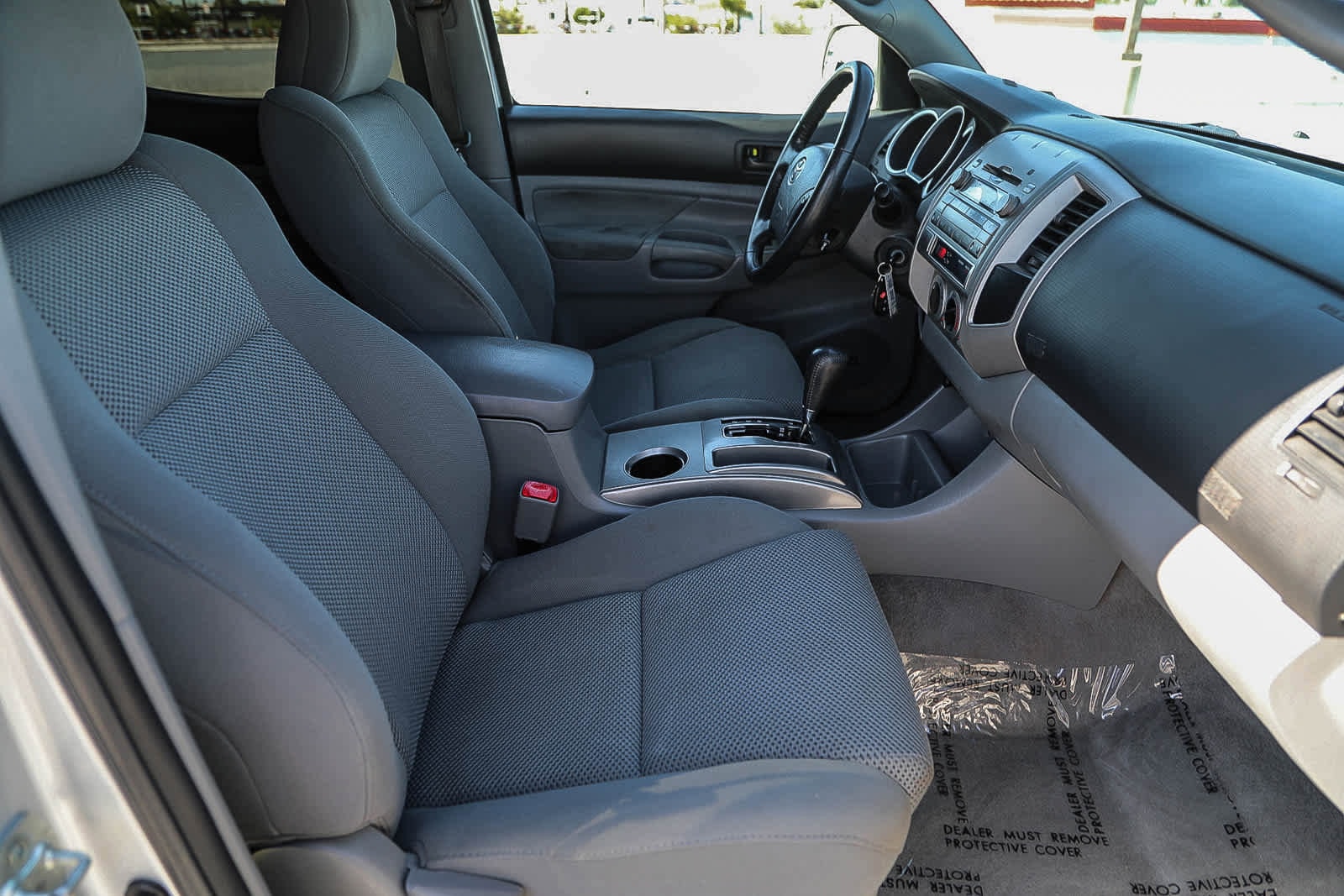 Thumbnail: 2011 Toyota Tacoma - 16