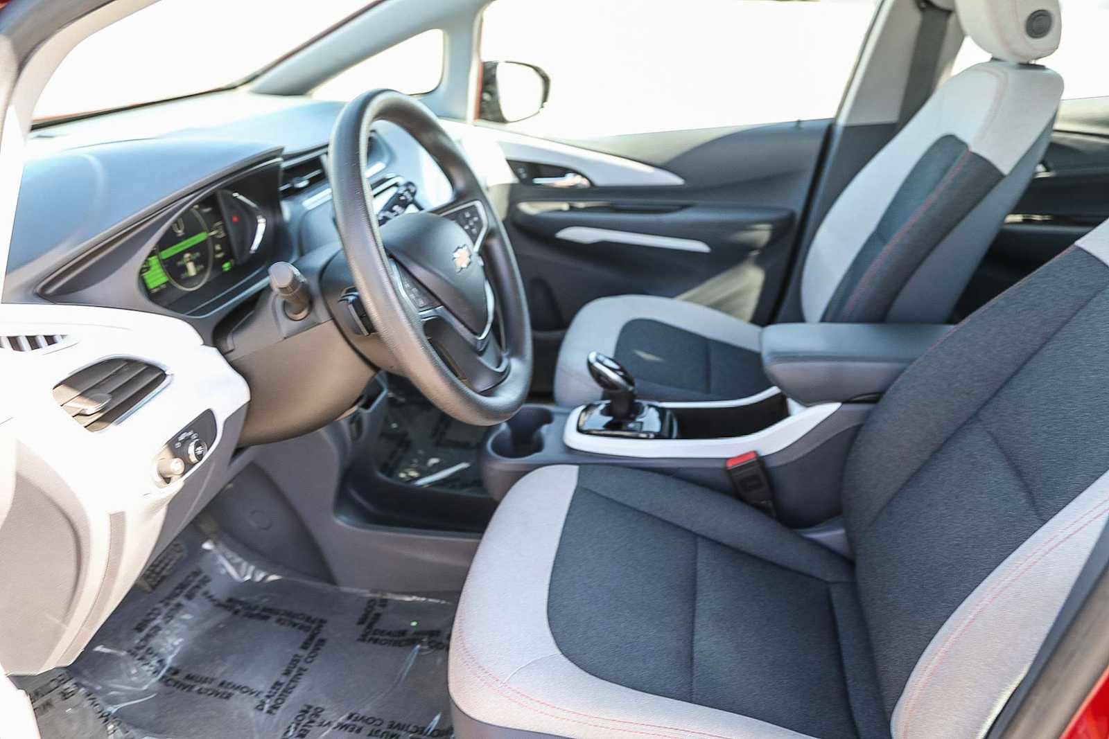 Thumbnail: 2018 Chevrolet Bolt EV - 16