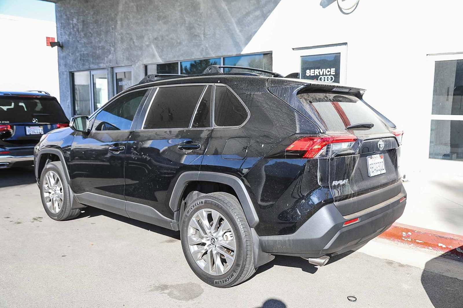 Thumbnail: 2022 Toyota RAV4 - 6