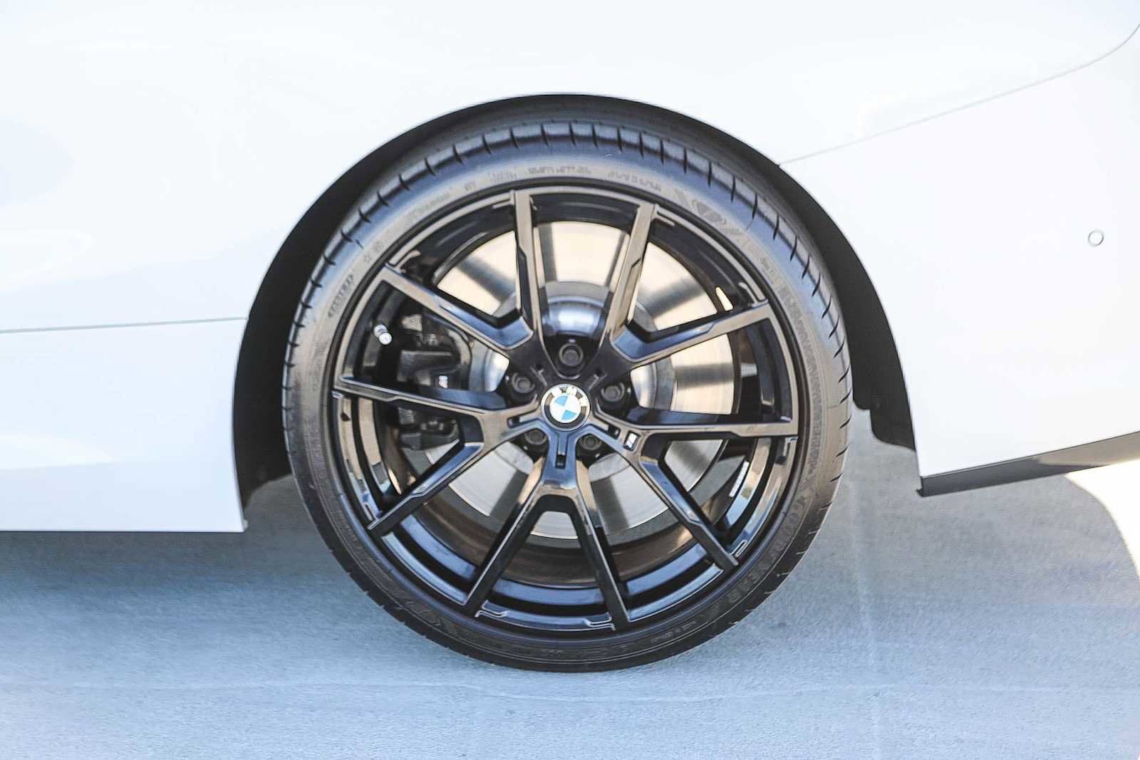 Thumbnail: 2024 BMW 8 Series - 11