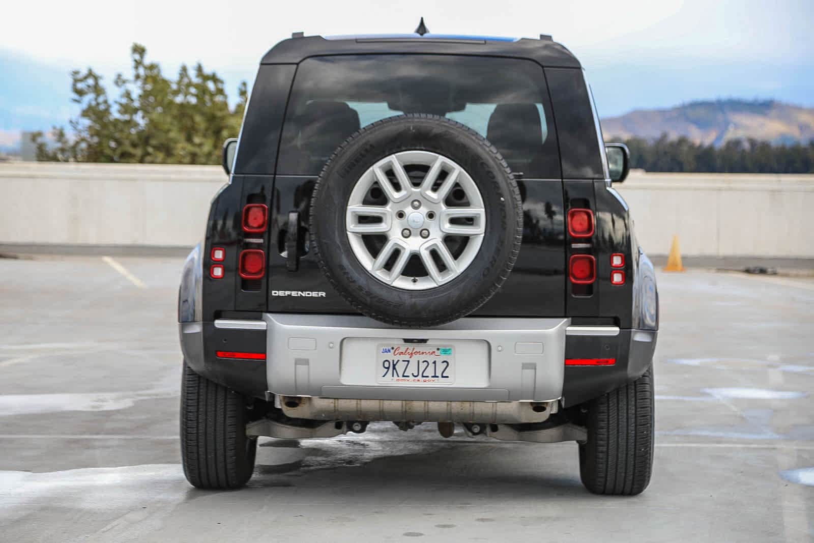 Thumbnail: 2024 Land Rover Defender - 6